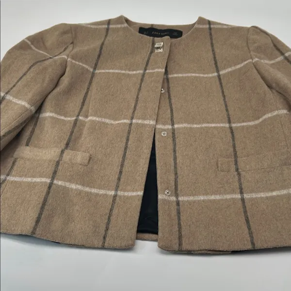 Zara Beige Wool  Jacket with Silver Hardware bust 34 length 20 - Image 8