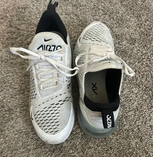 Nike Air Max 270 Shoes - Image 4