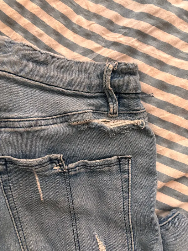 Good American Jeans - Image 5