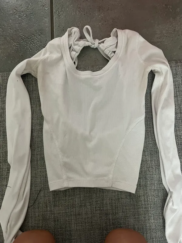 Lululemon Open Back Long Sleeve Top - Image 3