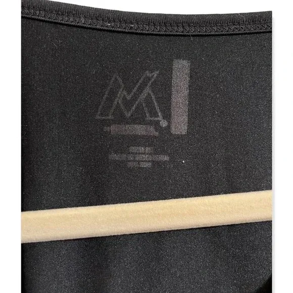 Black Long Sleeve Active Shirt Size Medium - Image 2