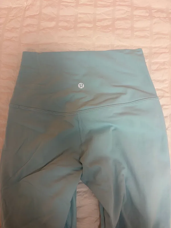 Light blue size 4 Lululemon leggings - Image 3