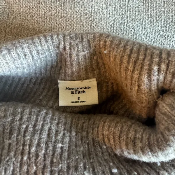Abercrombie Classic Easy Turtleneck Sweater - Image 5