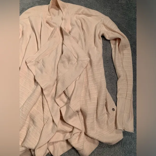 Lululemon Athletica light Pink Cardigan - Image 3