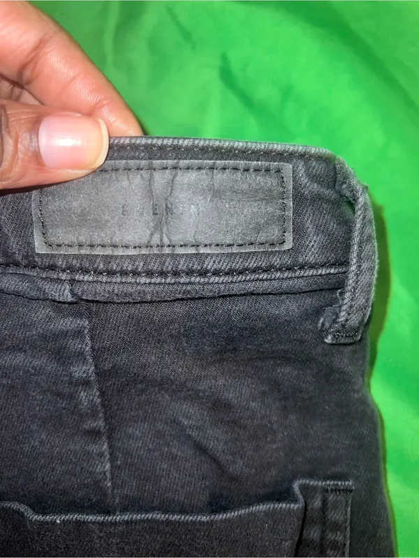 H&M Black Raw-Hem Wide Jupe Culotte Ankle Jeans size 4 - Image 7