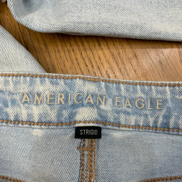 American Eagle Mom Jean Strigid Light‎ Wash Distressed Ripped Denim Size 0 Long - Image 6
