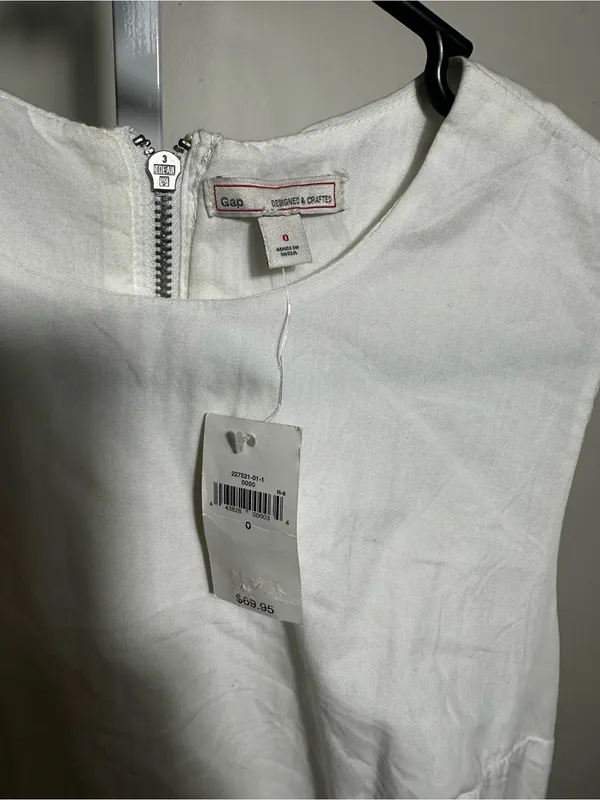 X23. GAP White Sleeveless Mini Dress with Eyelet Detail - Image 3