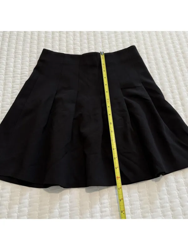 Alice + Olivia Black Employed Pleated Short Skirts A Line Sz 2 Women’s - Image 2
