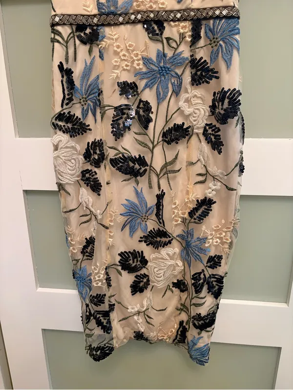 Lulus Show Stopper Cream Embroidered Sequin Bodycon Midi Dress in Size Small - Image 4