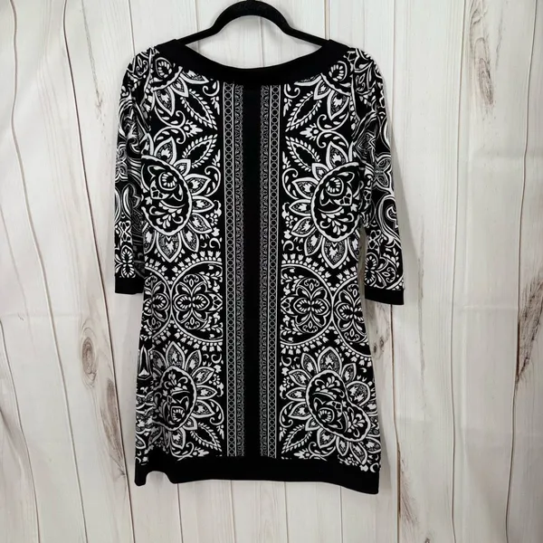 White House Black Market Women’s Medium Black White Patterned Tunic Top Slinky - Image 4