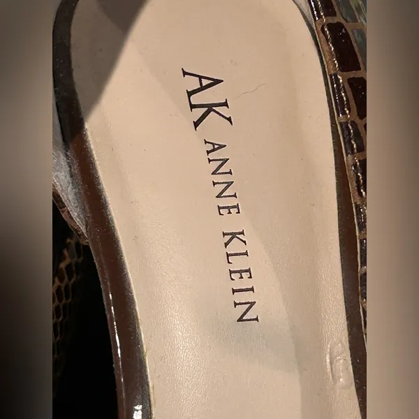 Anne Klein Brown Snakeskin Heels Sz 7.5M - Image 4