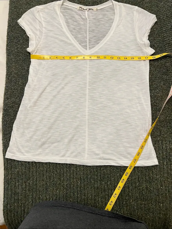 Michael Stars White V-Neck Short Sleeve Tee - Image 9