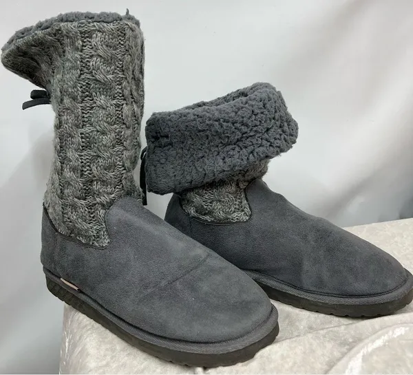 Mul Luks size 10 Grey Knit Women's sweater Boots pull on winter comfy casual - Image 2