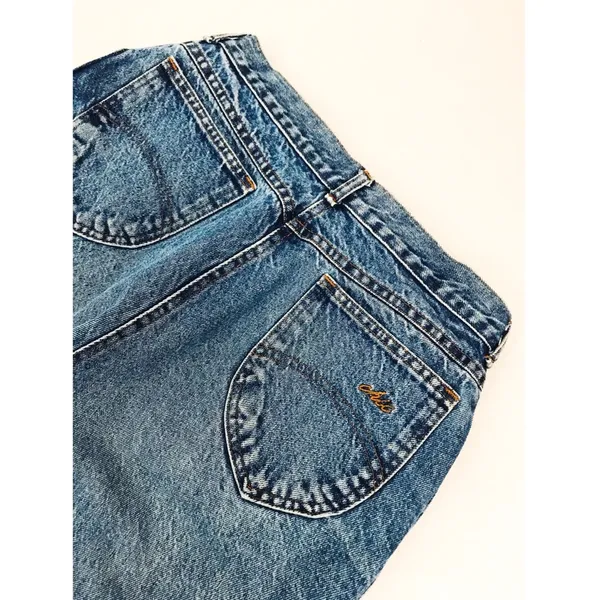 Vintage Chic High-Waisted Denim | Size 29 - Image 14