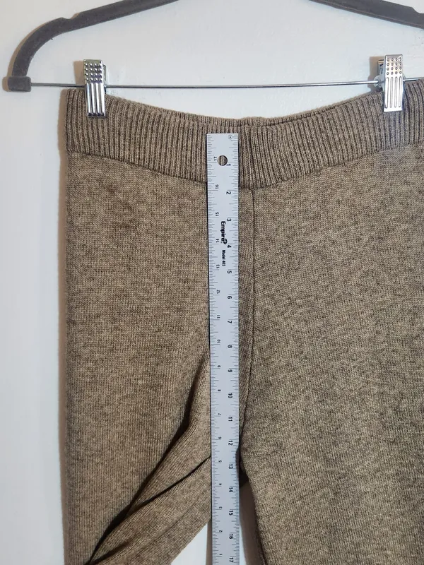Heather Brown High Rise Cropped Sweater Pants Approx. Size Small to Medium - Image 9
