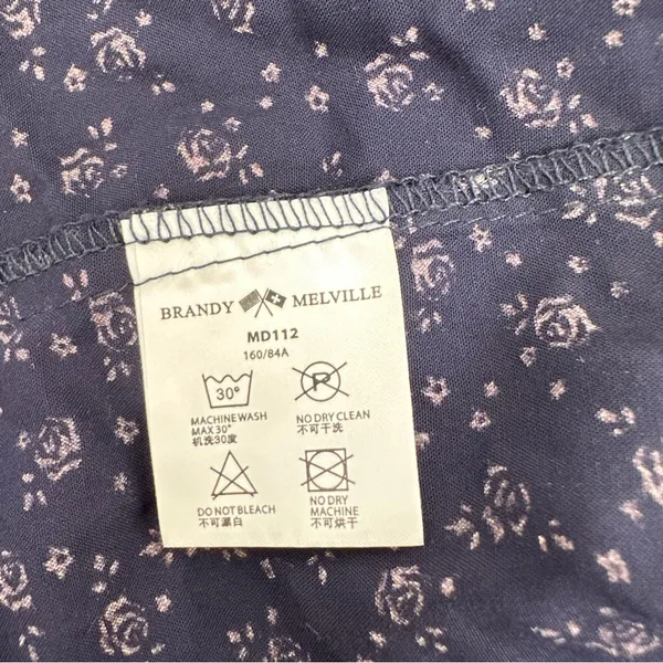 Brandy Melville Navy Floral Wrap Skirt One Size Tie Waist - Image 7