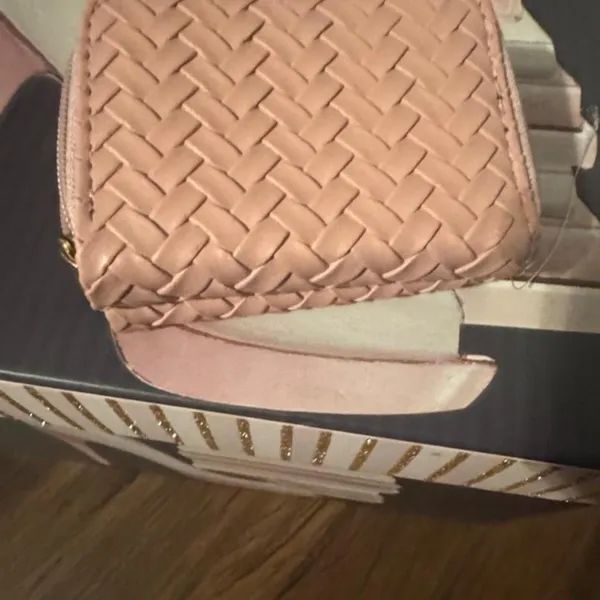 Pink woven leather wallet with - Image 4