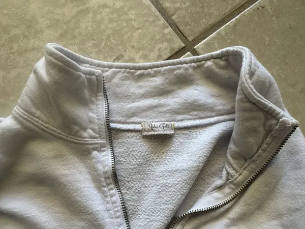 Brandy Melville Sweatshirt - Image 3