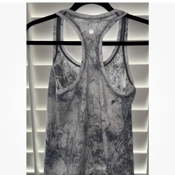 Lululemon Swiftly Tech Racerback Multi Dye Multi Dye White Grey Black Size 6 - Image 4