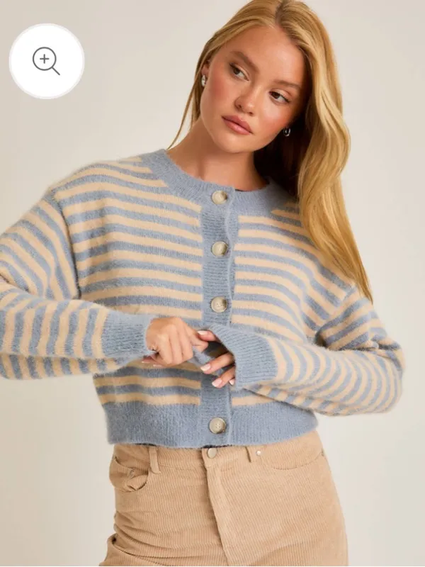 NWOT Le Lis Blue Striped Fuzzy Cropped Cardigan - Image 9