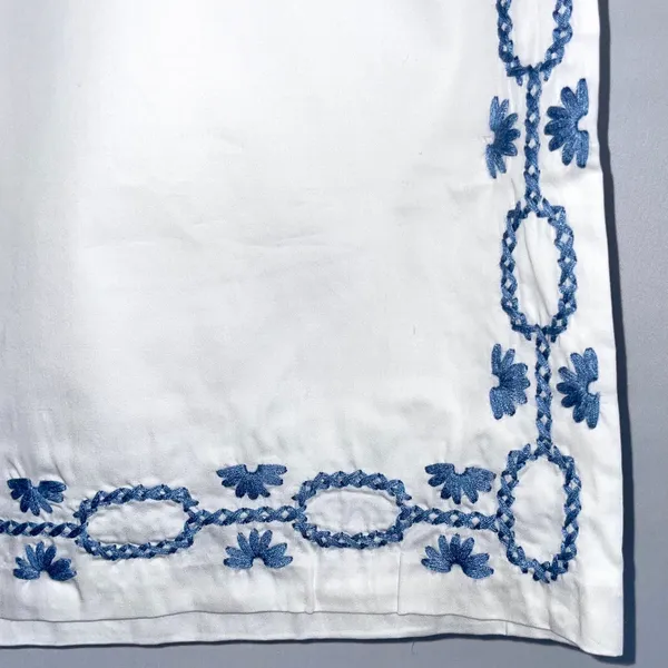 New Foxiedox Embroidered Cropped Pants Spellgirl Culottes White Blue Size Medium - Image 9