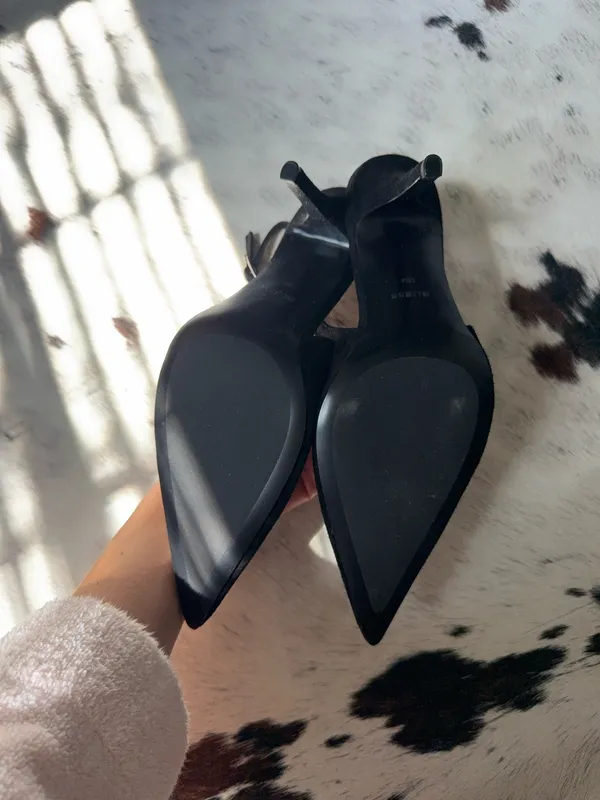 Guess Suede Heels Black - Image 2