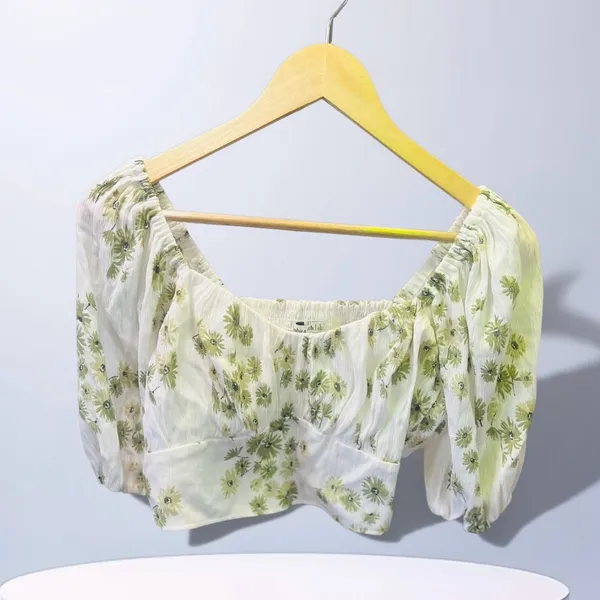 Abercrombie & Fitch floral puff sleeve crop top - Image 2