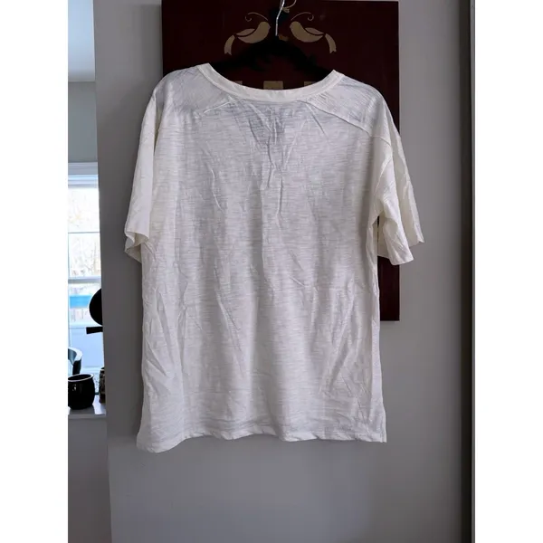 New England Patriots Women's Tee Casual Fan Shirt NFL Team Apparel Cream Graphic - Image 4