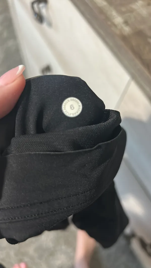 Lululemon leggings size 6 - Image 2