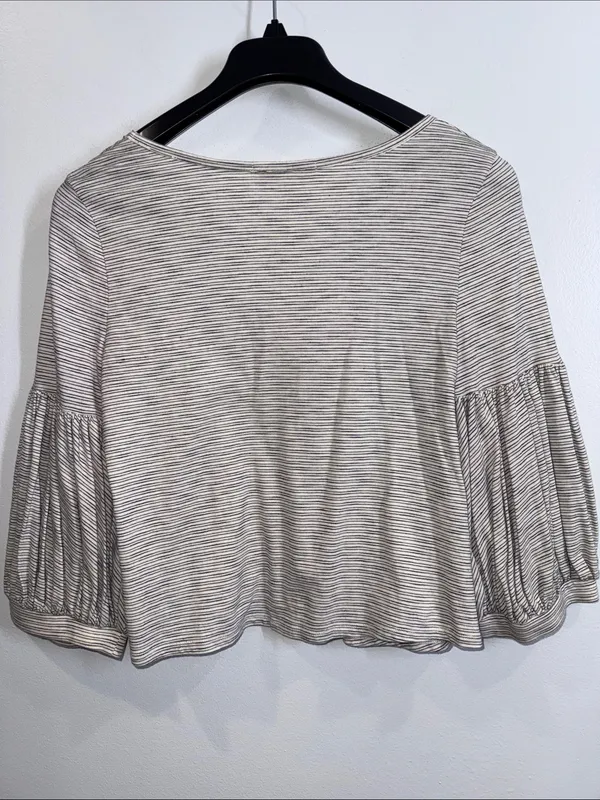 Anthropologie Eri + Ali Trina striped bubble sleeve tee size medium - Image 5