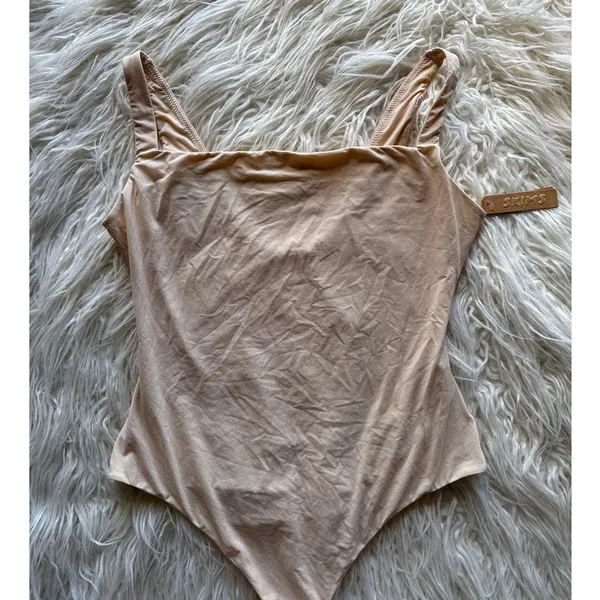 Skims Fits Everybody Square Neck Bodysuit Sand Size Large - Image 3