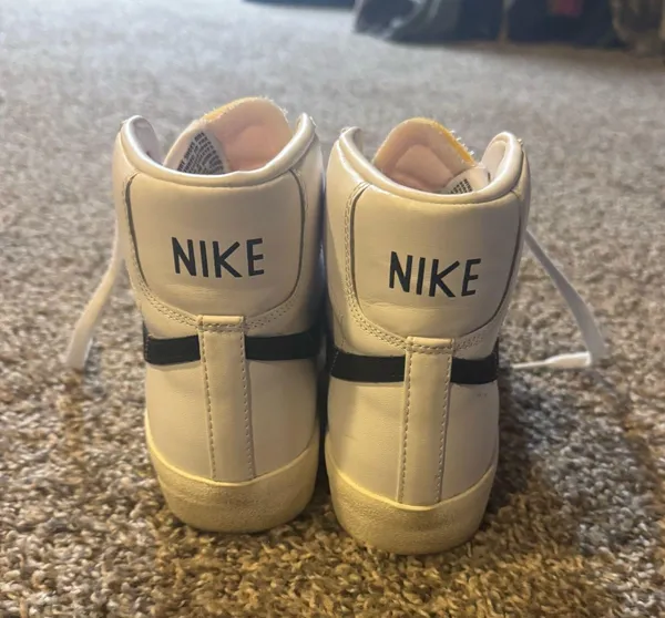 Women’s Nike Blazer 77 - Image 3