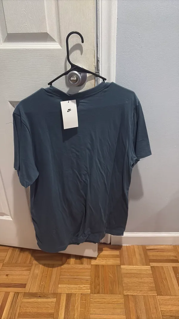 Nike Tee Shirt - Image 2