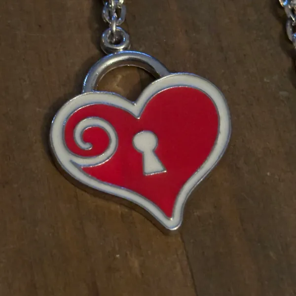 Silver tone enamel padlock heart pendant necklace - Image 3