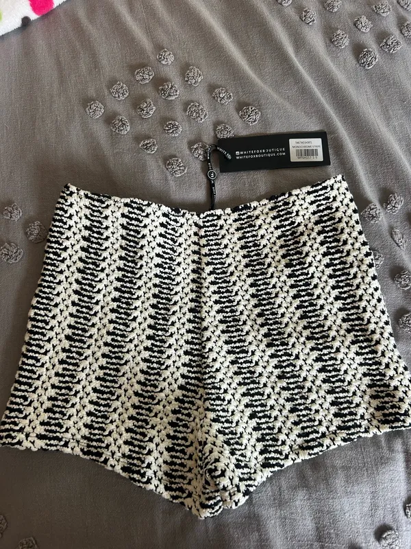 White fox shorts - Image 5