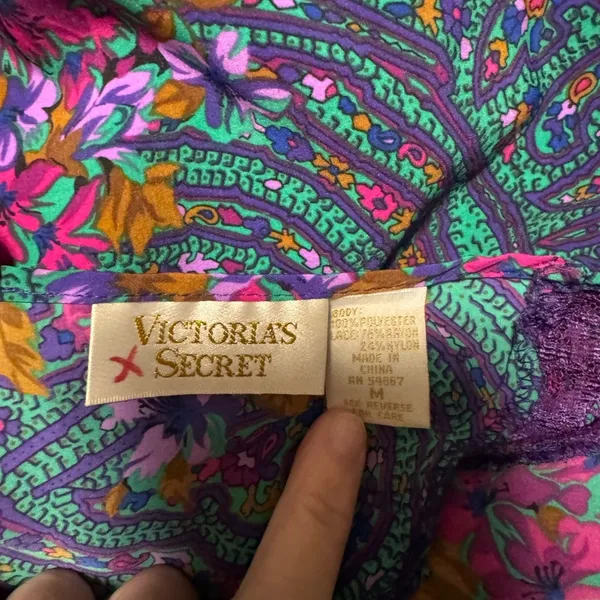 Vintage Victoria's Secret Gold Label 90s/Y2K Purple and Green Paisley Fabric - Image 3