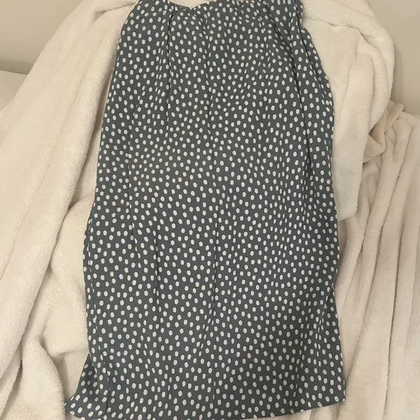 Abercrombie & Fitch Polkadot Midi Skirt ruched slit - Image 4