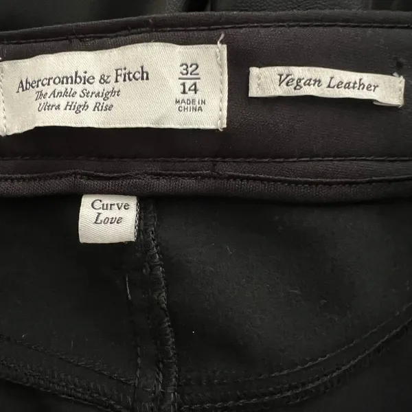 Abercrombie & Fitch Curve Love Vegan Leather Ankle Straight Ultra High Rise 32 - Image 4