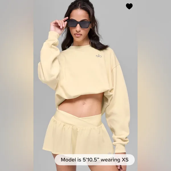 Alo Yoga NWT Accolade Crew Neck Pullover Candlelight Yellow Size M - Image 4