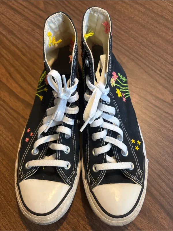 Converse Men 7 Women 9 Black High Top Sneakers Pink & Yellow Floral Embroidery - Image 5