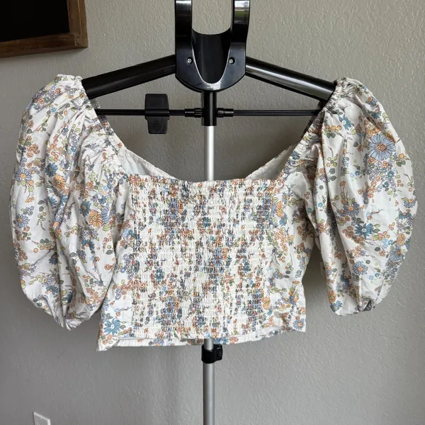 Abercrombie & Fitch Ditsy Floral Lined Puff Balloon Sleeve Crop Top - Size M - Image 3