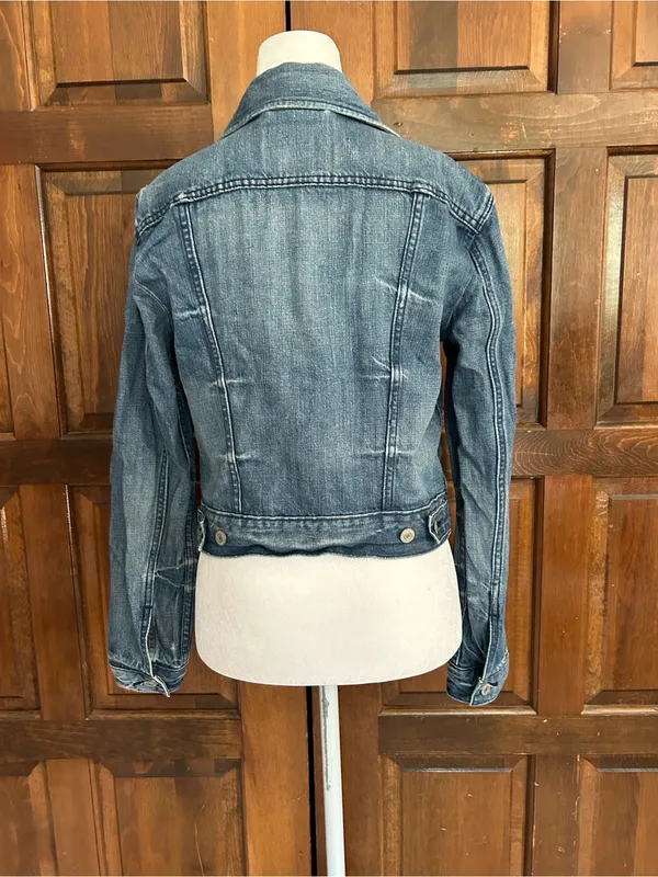Levi's Original Trucker Denim Jacket Blue‎ Women's Size Medium M 70270-0038 - Image 4