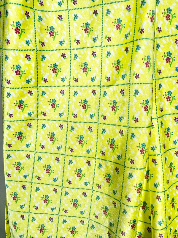 PINK by Frankie's Bikinis Yellow Floral Satin Dress Size Small - Image 7