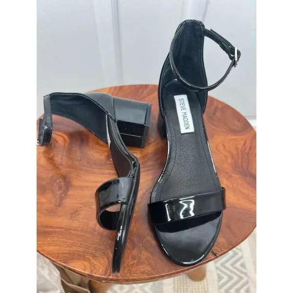 STEVE MADDEN Irene Sandals Size 5.5M Black Patent Leather Block Heel Classic - Image 2
