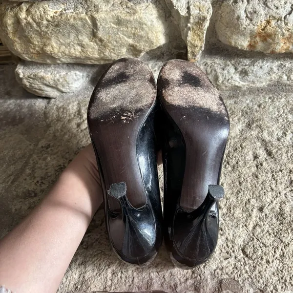 STUART WEITZMAN Black Patent Leather Peep Toe Ribbon Bow Pumps Heels 7.5 - Image 6