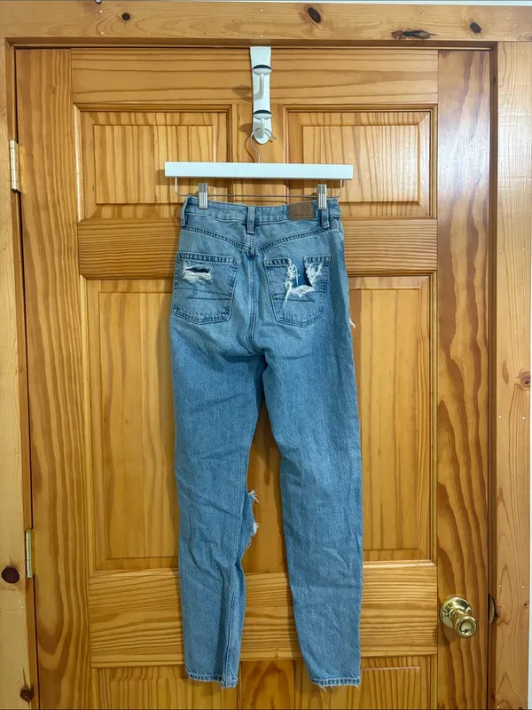 American Eagle Comfort Stretch Waistband Distressed Mom Jeans Size 000 - Image 4