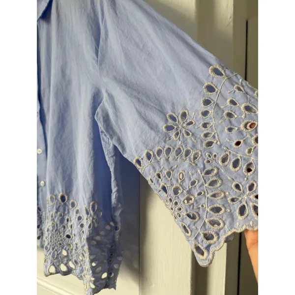 Chelsea & Theodore Light Blue Eyelet Embroidered Cotton Button Up Shirt M - Image 10