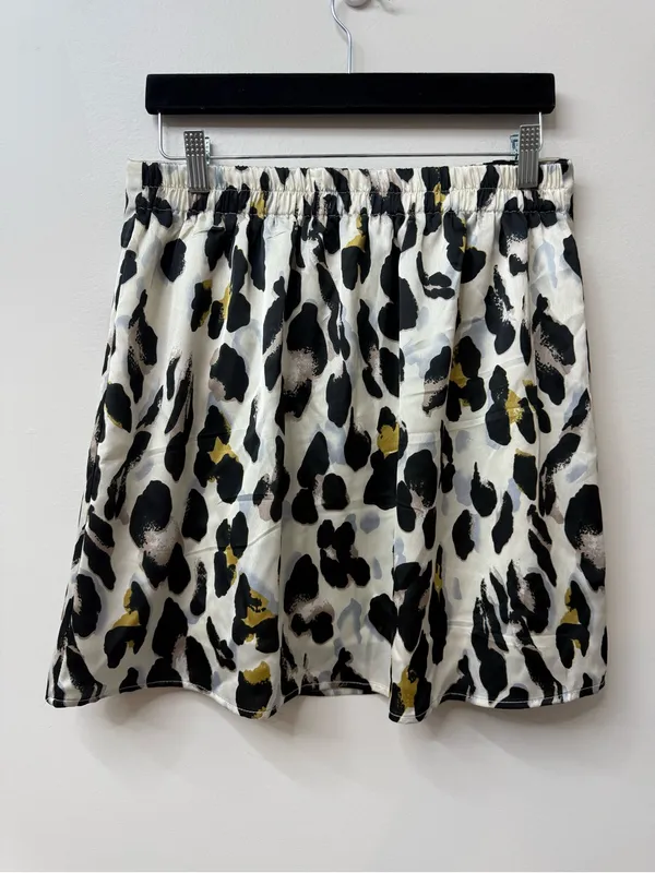 Wishlist Leopard Print Satin Mini Skirt size L - Image 4