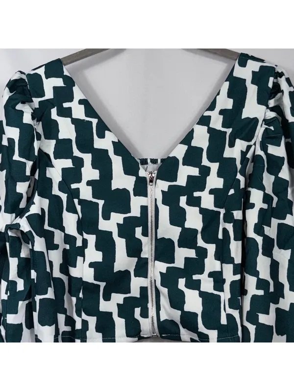 Boutique Geometric Puff Sleeve Crop Top Large NWOT - Image 2