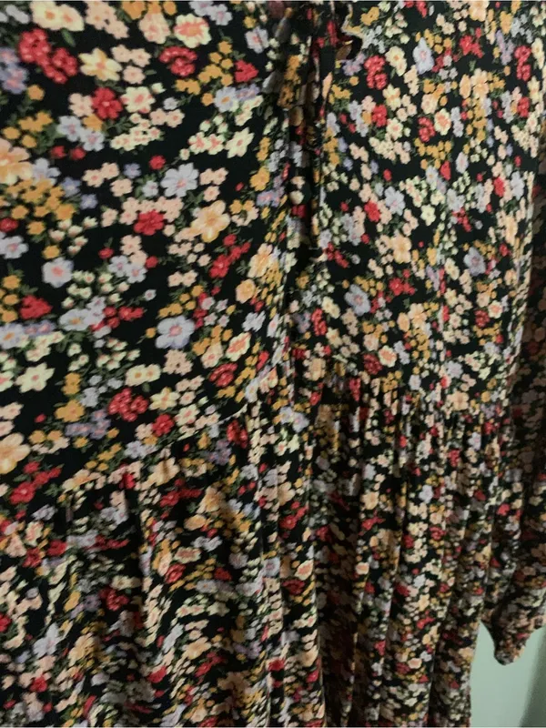 American Eagle Babydoll Floral Tiered long sleeve dress size M - Image 4